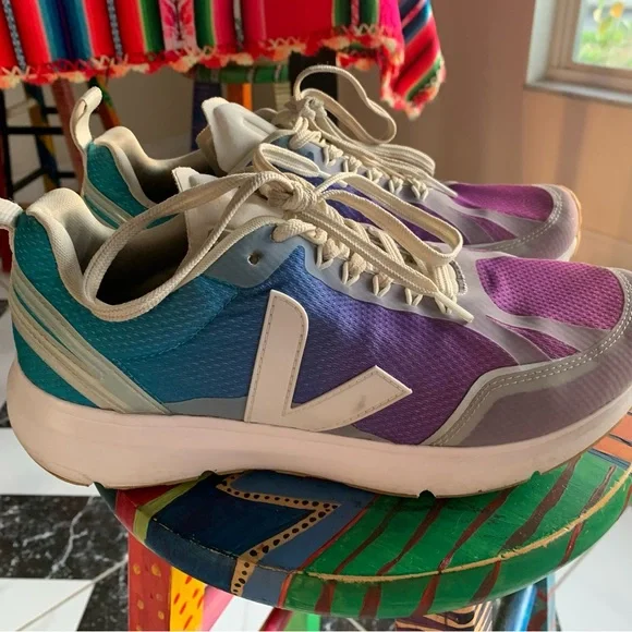 Veja Women's Purple and Blue Gradient Sneakers - Picture 2 of 5